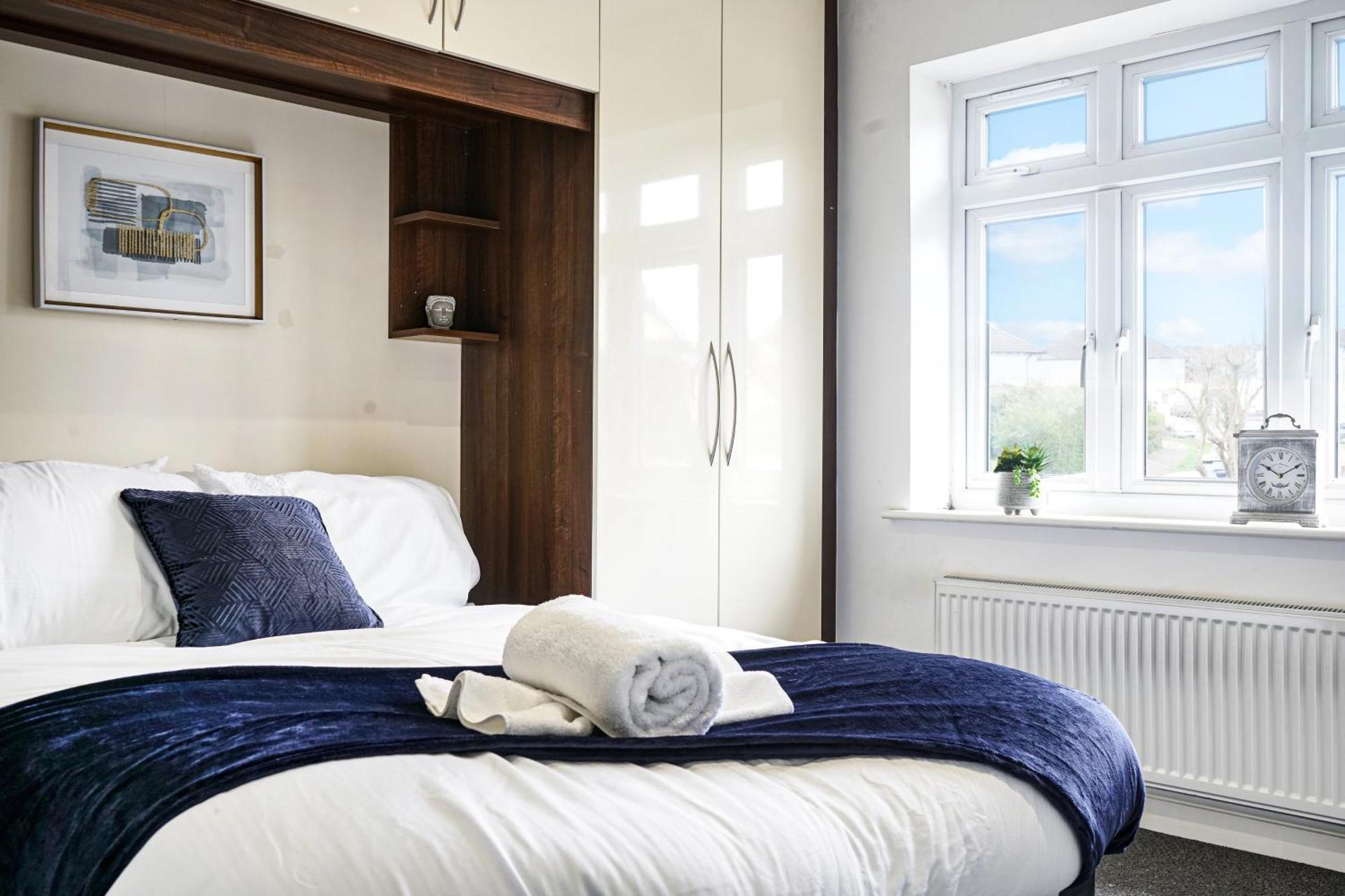 Spa Shower I 4Bed 3Bath I Sleeps X9 I Parking X2 إلستري المظهر الخارجي الصورة