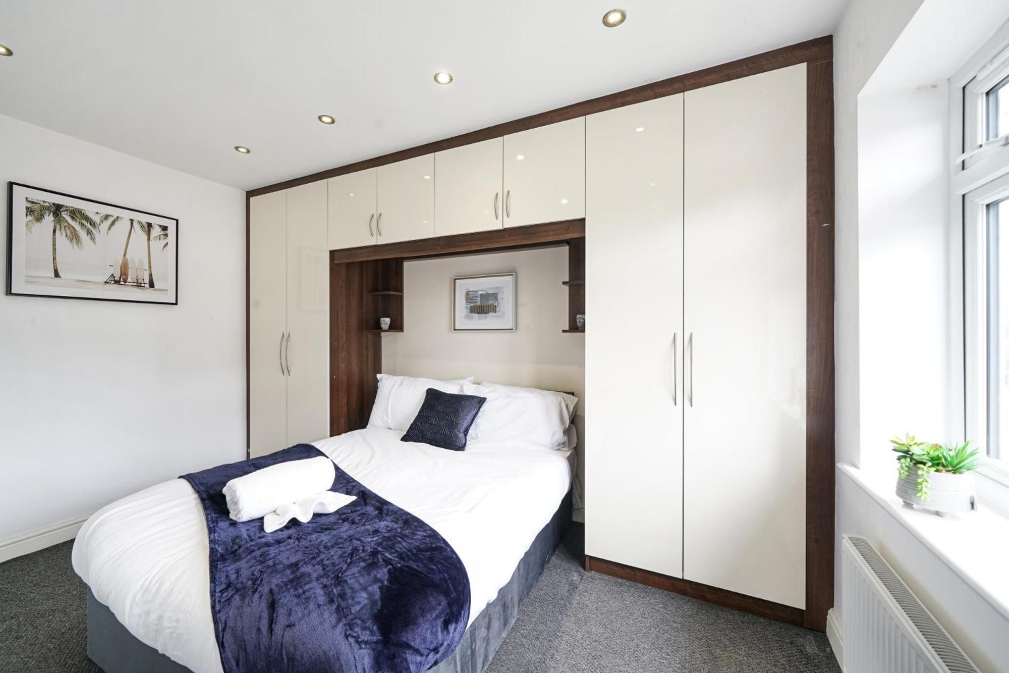 Spa Shower I 4Bed 3Bath I Sleeps X9 I Parking X2 إلستري المظهر الخارجي الصورة